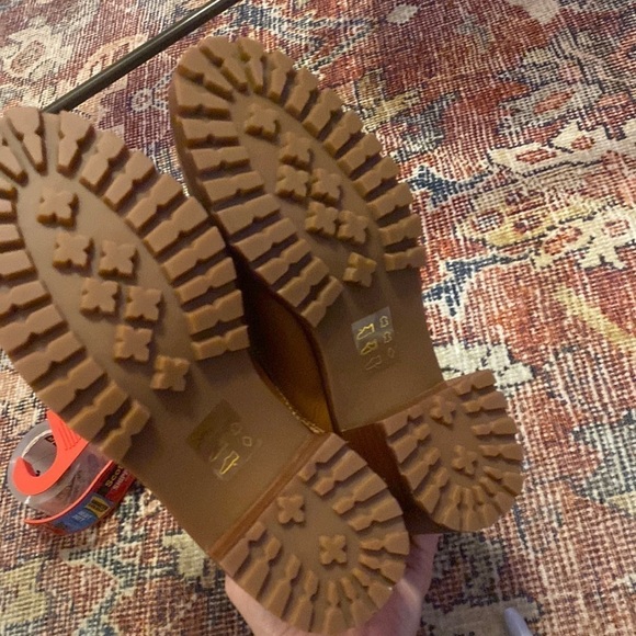 Madewell The Julien Lace-Up Lugsole Boot in Leather NA906 - Picture 6 of 7